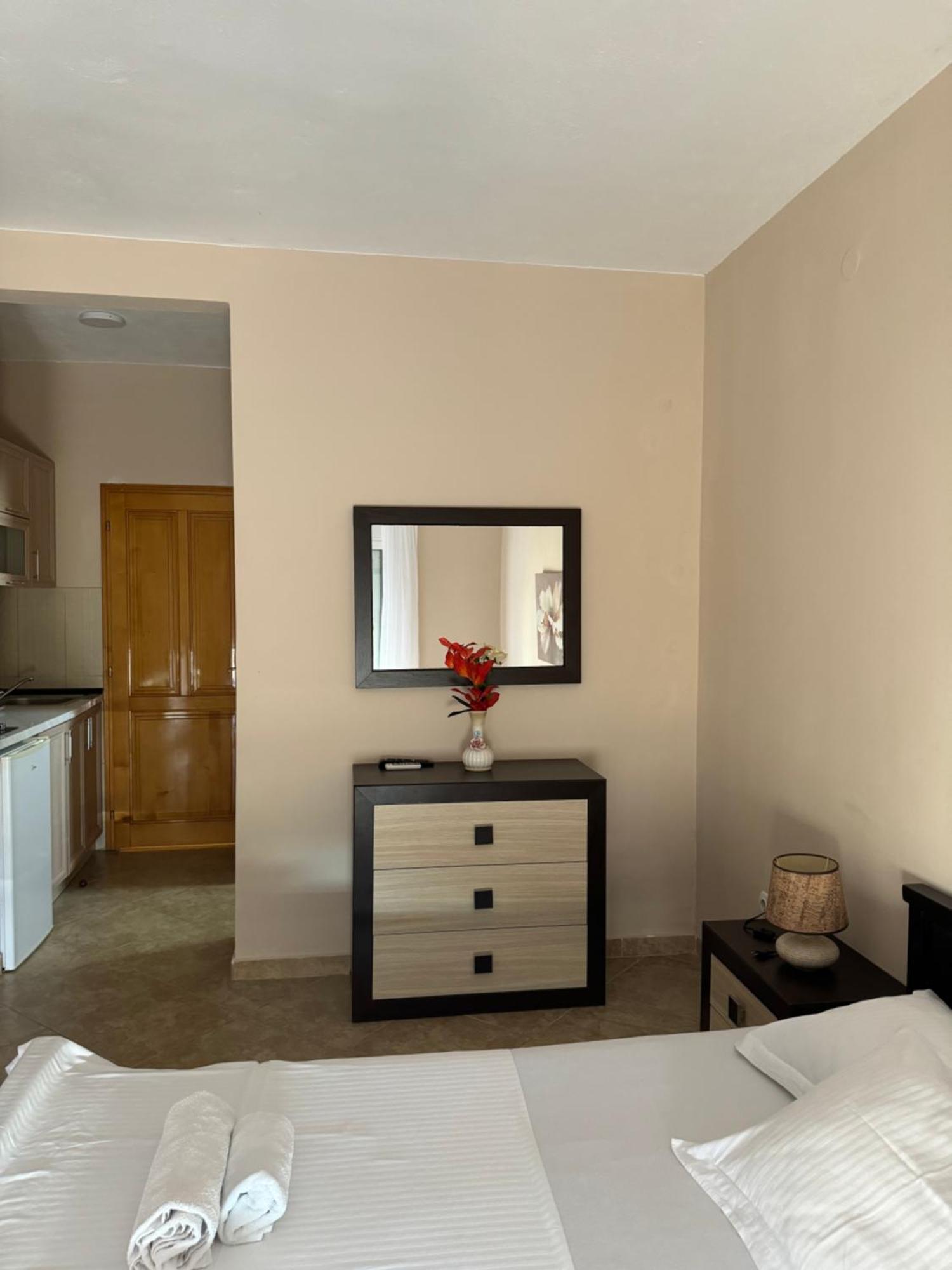 Sunrise House Apartments Ulcinj Exterior photo